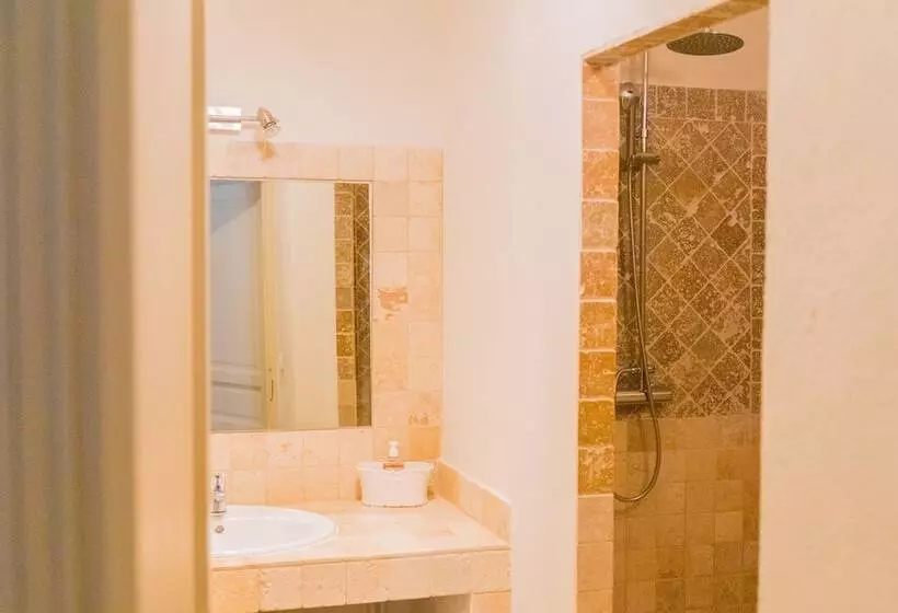 ベッドアンドブレックファースト Château Des Bertrands