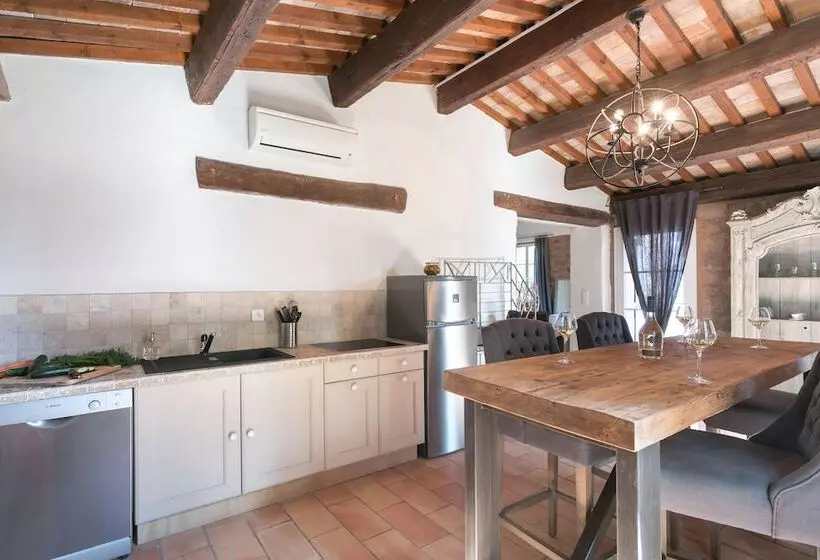 ベッドアンドブレックファースト Château Des Bertrands