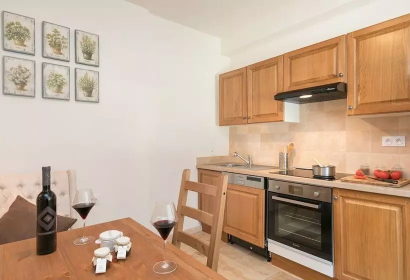 ベッドアンドブレックファースト Château Des Bertrands