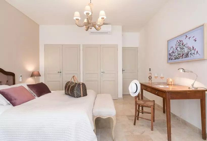 ベッドアンドブレックファースト Château Des Bertrands