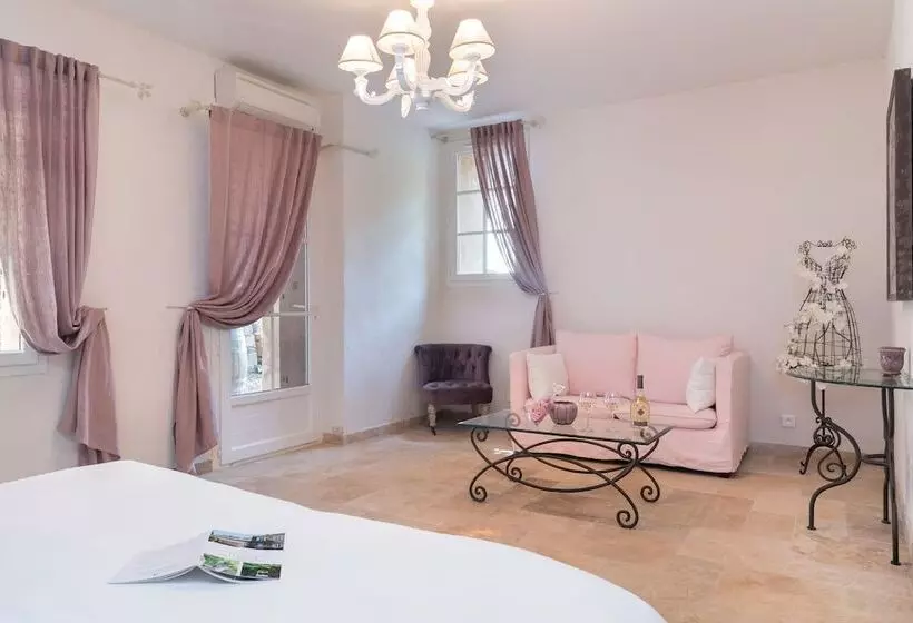 ベッドアンドブレックファースト Château Des Bertrands