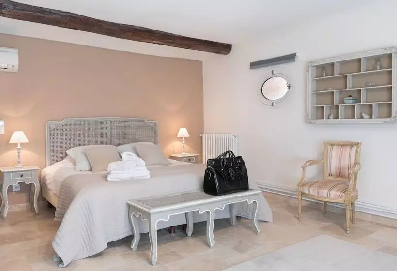 ベッドアンドブレックファースト Château Des Bertrands