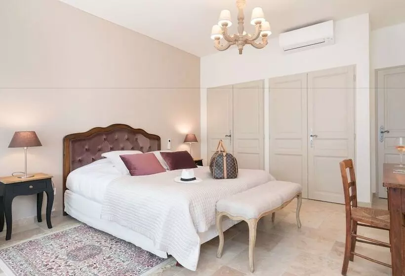 ベッドアンドブレックファースト Château Des Bertrands