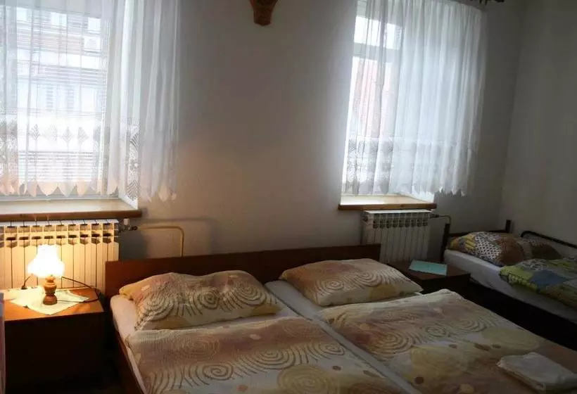 Aamiaismajoitus (B&B) Rooms Centar