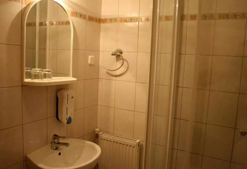 Aamiaismajoitus (B&B) Rooms Centar