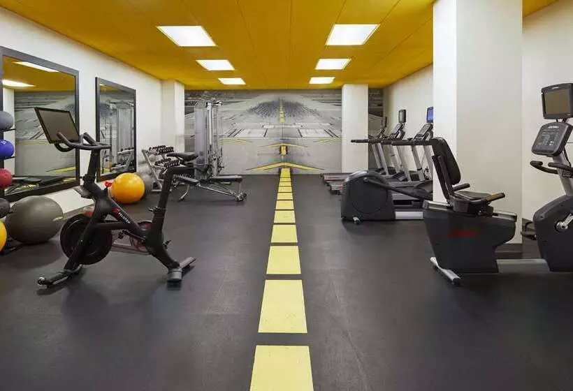 H Hotel Los Angeles, Curio Collection By Hilton