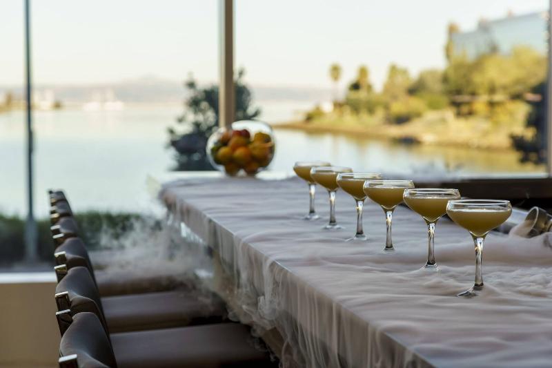 Ac Hotel By Marriott San Francisco Airport/oyster Point Waterfront