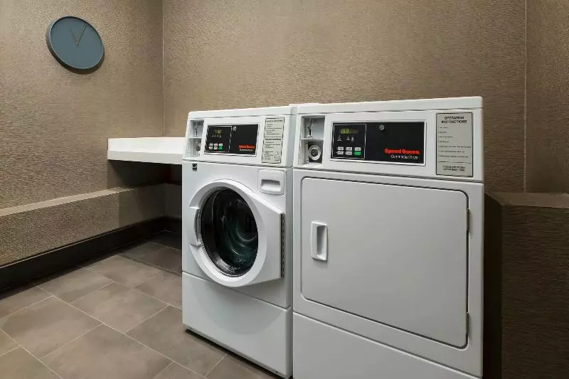 Ac Hotel By Marriott San Francisco Airport/oyster Point Waterfront