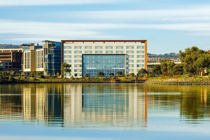 Ac Hotel By Marriott San Francisco Airport/oyster Point Waterfront