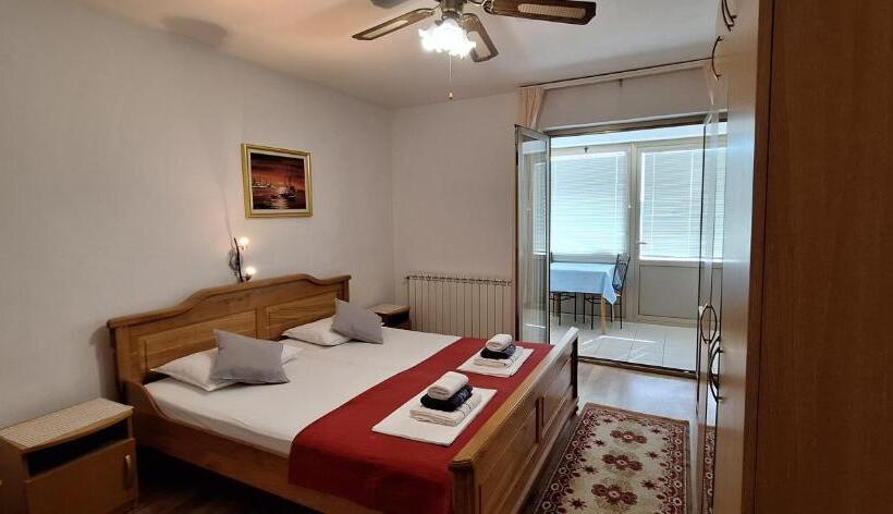 فندق Apartments And Rooms Vinko