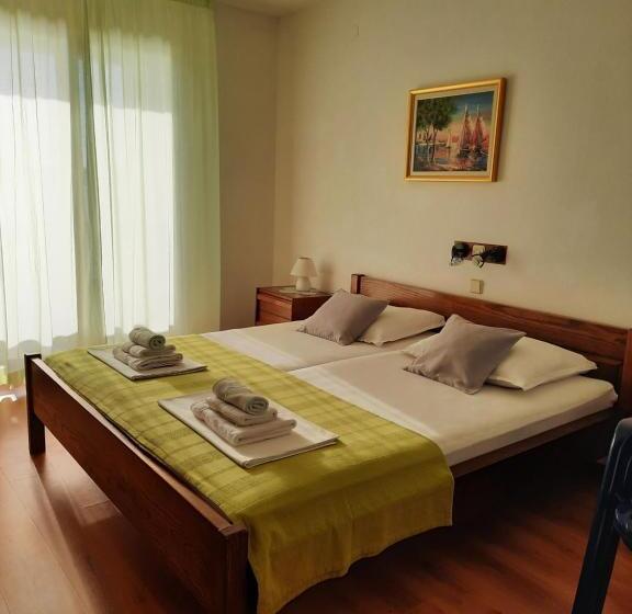 فندق Apartments And Rooms Vinko