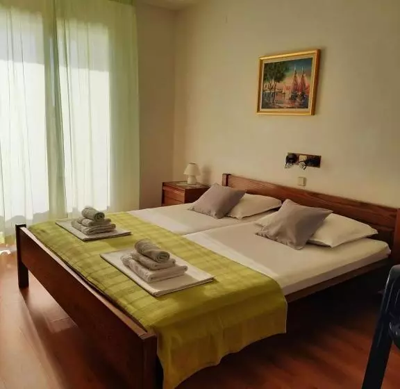 ホテル Apartments And Rooms Vinko