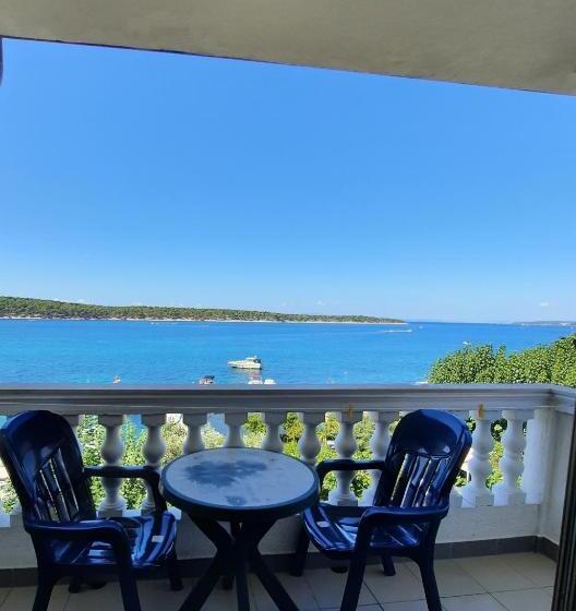 فندق Apartments And Rooms Vinko