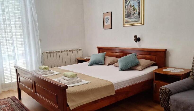 فندق Apartments And Rooms Vinko