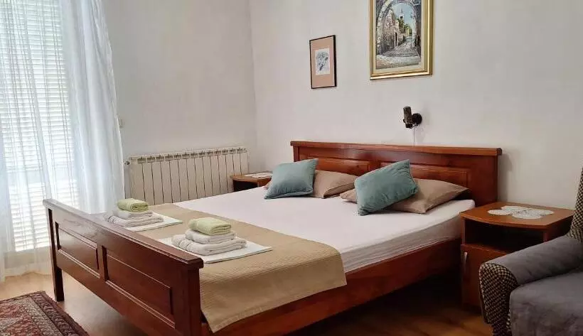 ホテル Apartments And Rooms Vinko