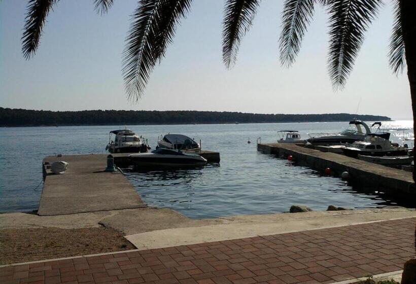 فندق Apartments And Rooms Vinko