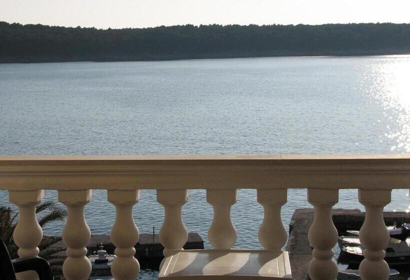 فندق Apartments And Rooms Vinko