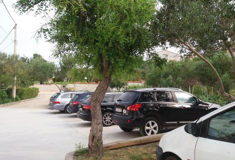 فندق Apartments And Rooms Vinko