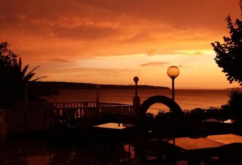 فندق Apartments And Rooms Vinko