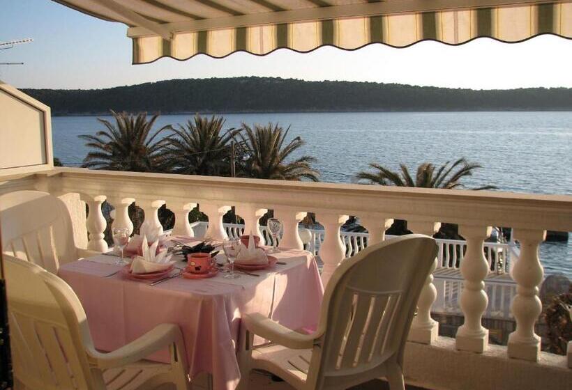 فندق Apartments And Rooms Vinko