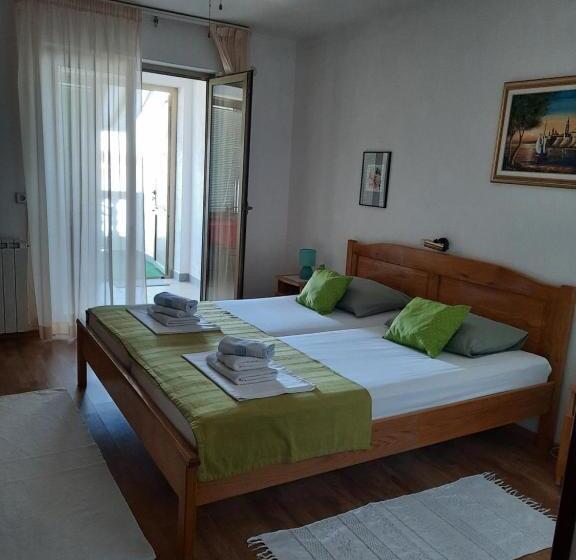 فندق Apartments And Rooms Vinko