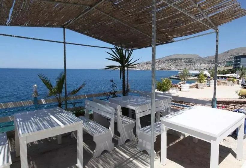 هتل Blue Bay