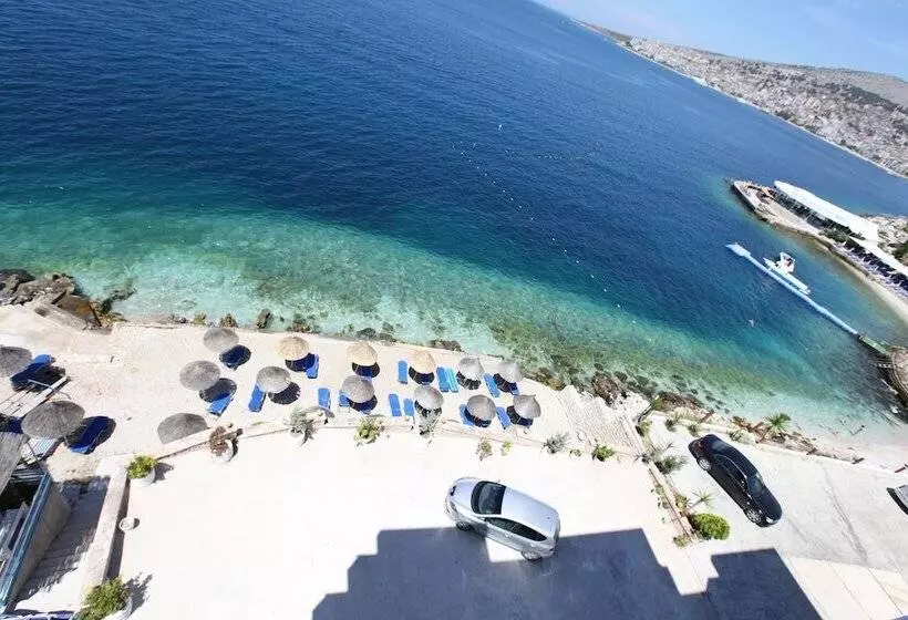 هتل Blue Bay