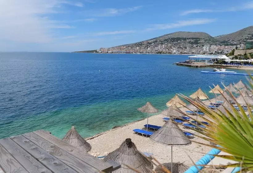 هتل Blue Bay