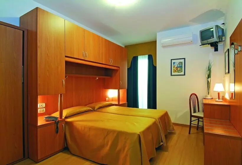 Hotelli Garni Losanna