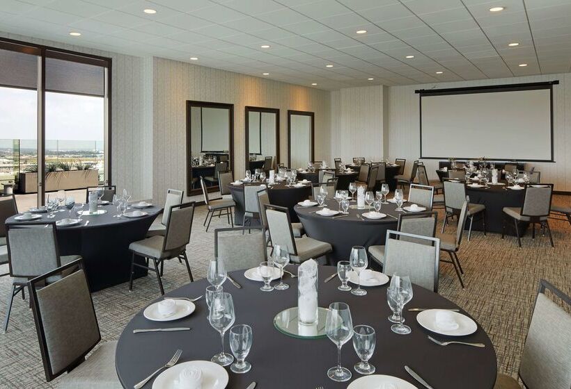 H Hotel Los Angeles, Curio Collection By Hilton