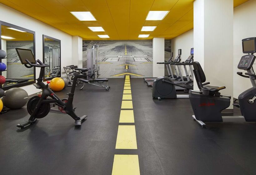 H Hotel Los Angeles, Curio Collection By Hilton