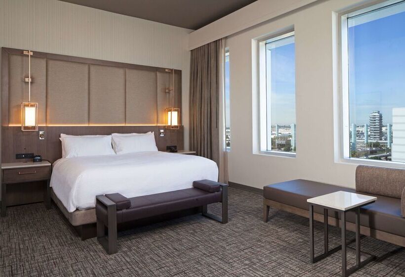 H Hotel Los Angeles, Curio Collection By Hilton