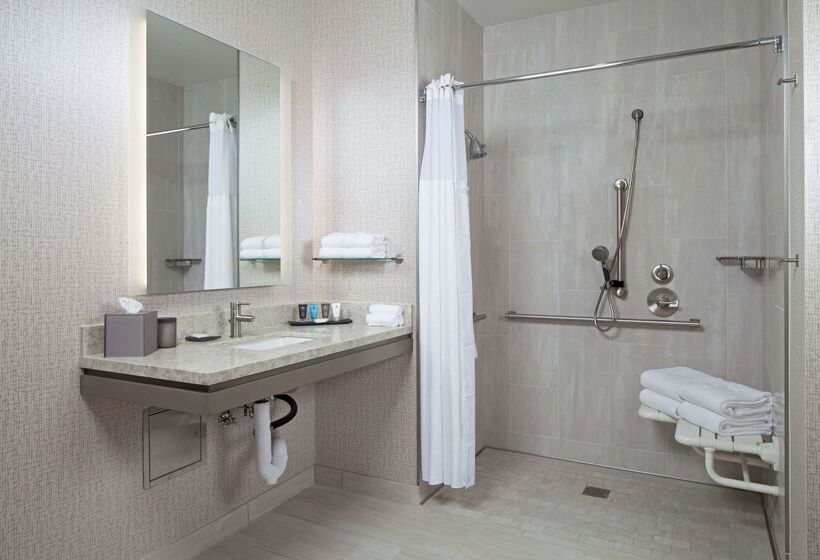 H Hotel Los Angeles, Curio Collection By Hilton