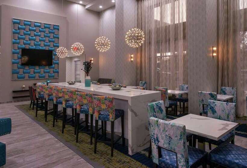 هتل Hampton Inn & Suites Atlanta/marietta