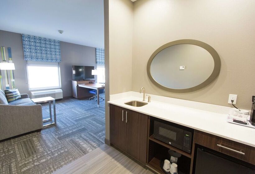 فندق Hampton Inn & Suites Stroud