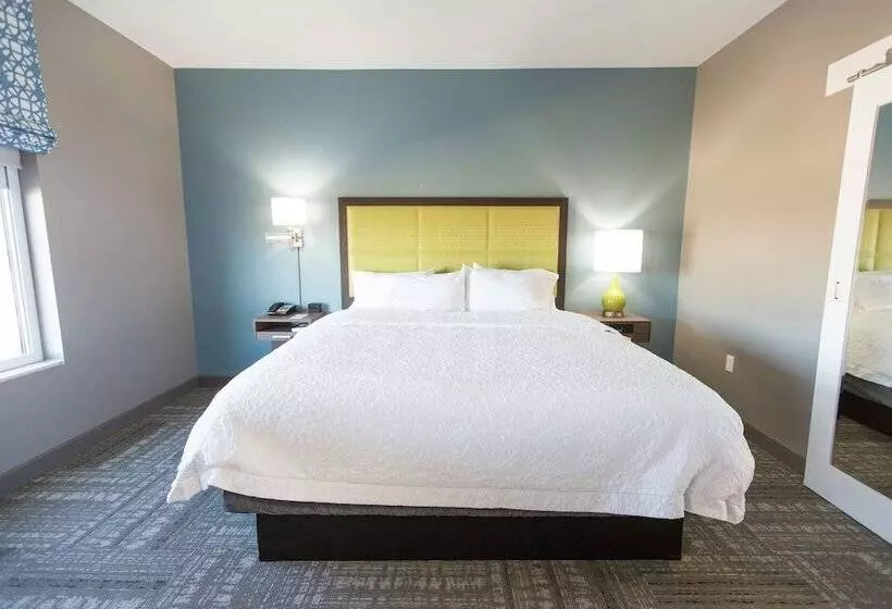 Hotelli Hampton Inn & Suites Stroud