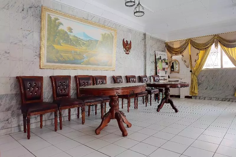 Reddoorz Syariah At Hotel Matahari 1 Jambi