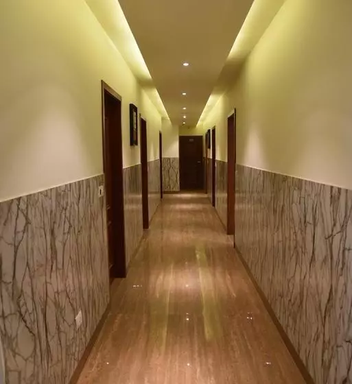 ホテル New Anand Palace