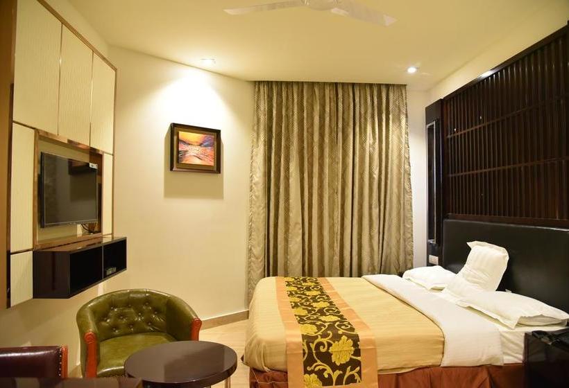 فندق New Anand Palace