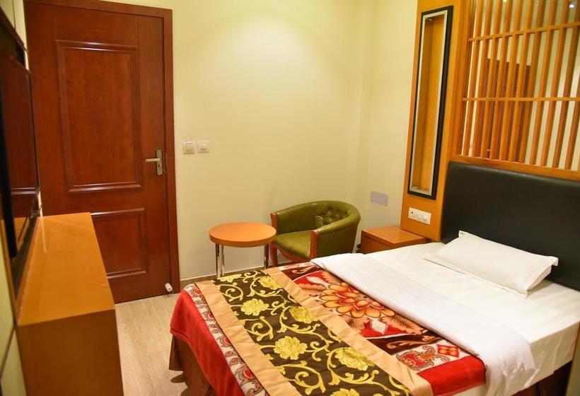 فندق New Anand Palace