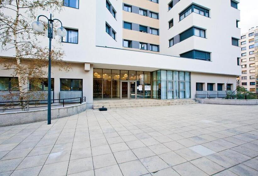 هتل Sejours & Affaires Paris Davout