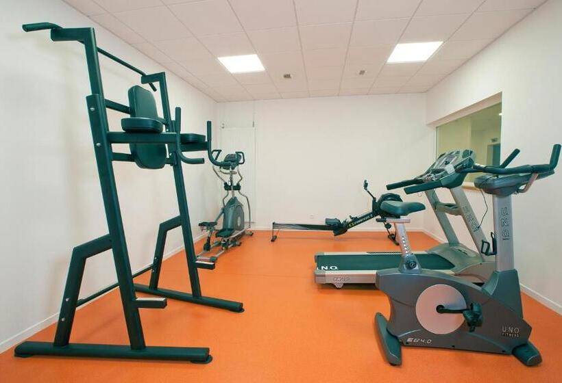 هتل Sejours & Affaires Paris Davout