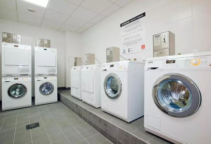 ホテル Sejours & Affaires Paris Davout