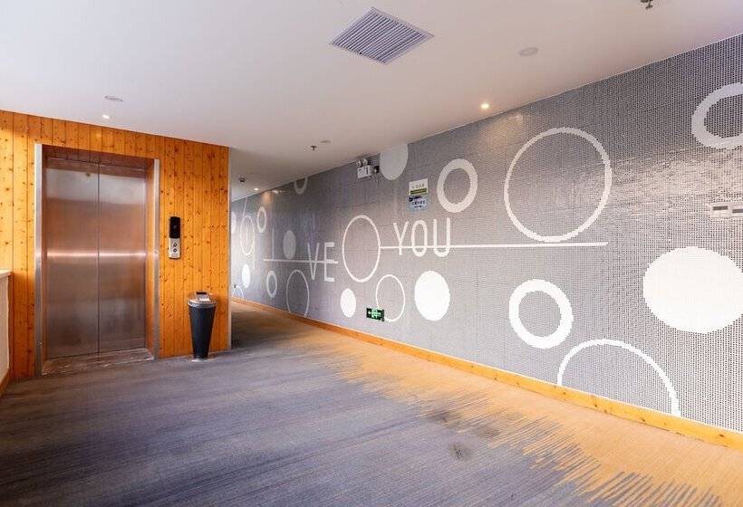 Hotel Shenzhen Flight One