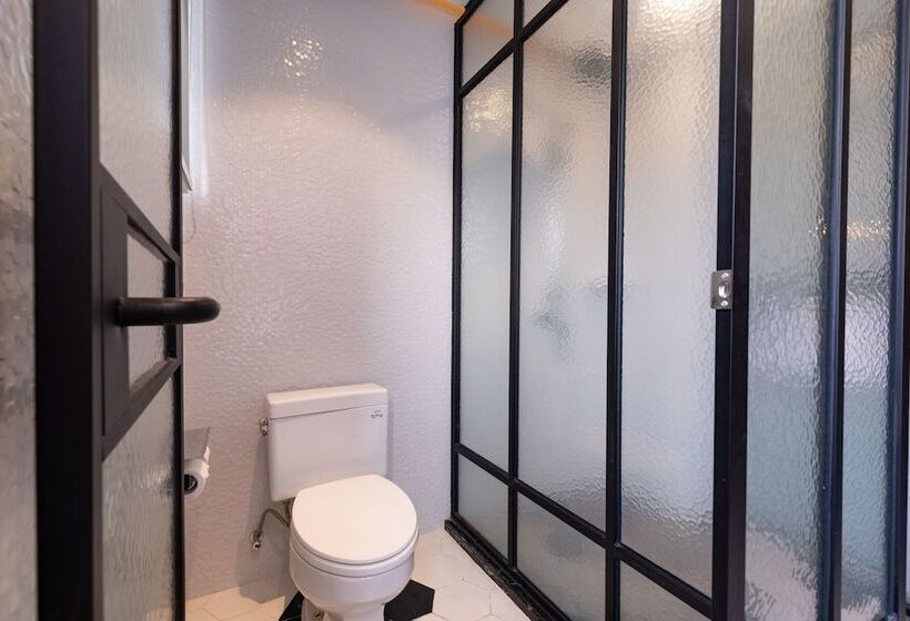 Hotel Shenzhen Flight One