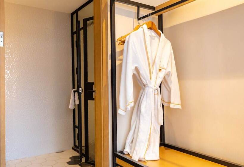 Hotel Shenzhen Flight One