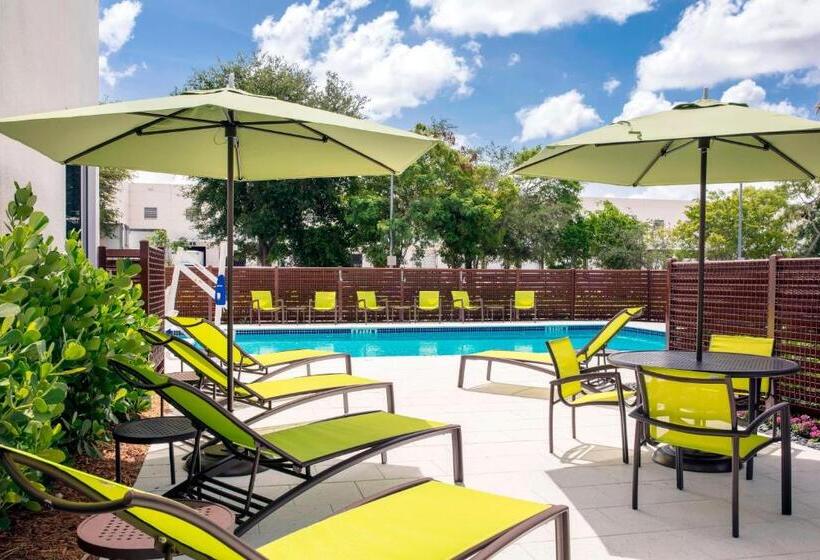 בית מלון כפרי Springhill Suites By Marriott Miami Doral