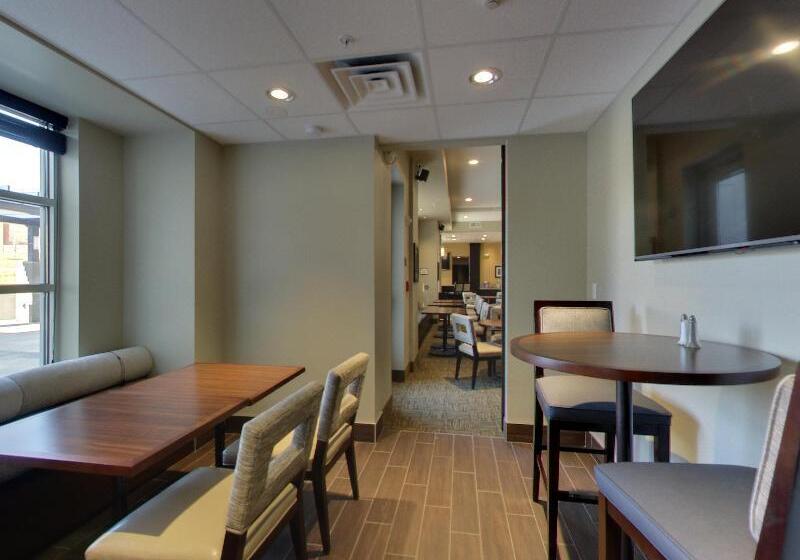 فندق Staybridge Suites Madison   Fitchburg By Ihg