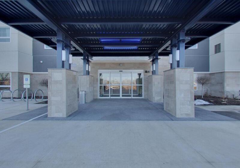 فندق Staybridge Suites Madison   Fitchburg By Ihg