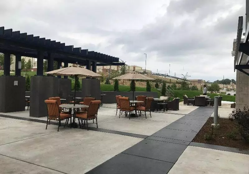 ホテル Staybridge Suites Madison   Fitchburg By Ihg